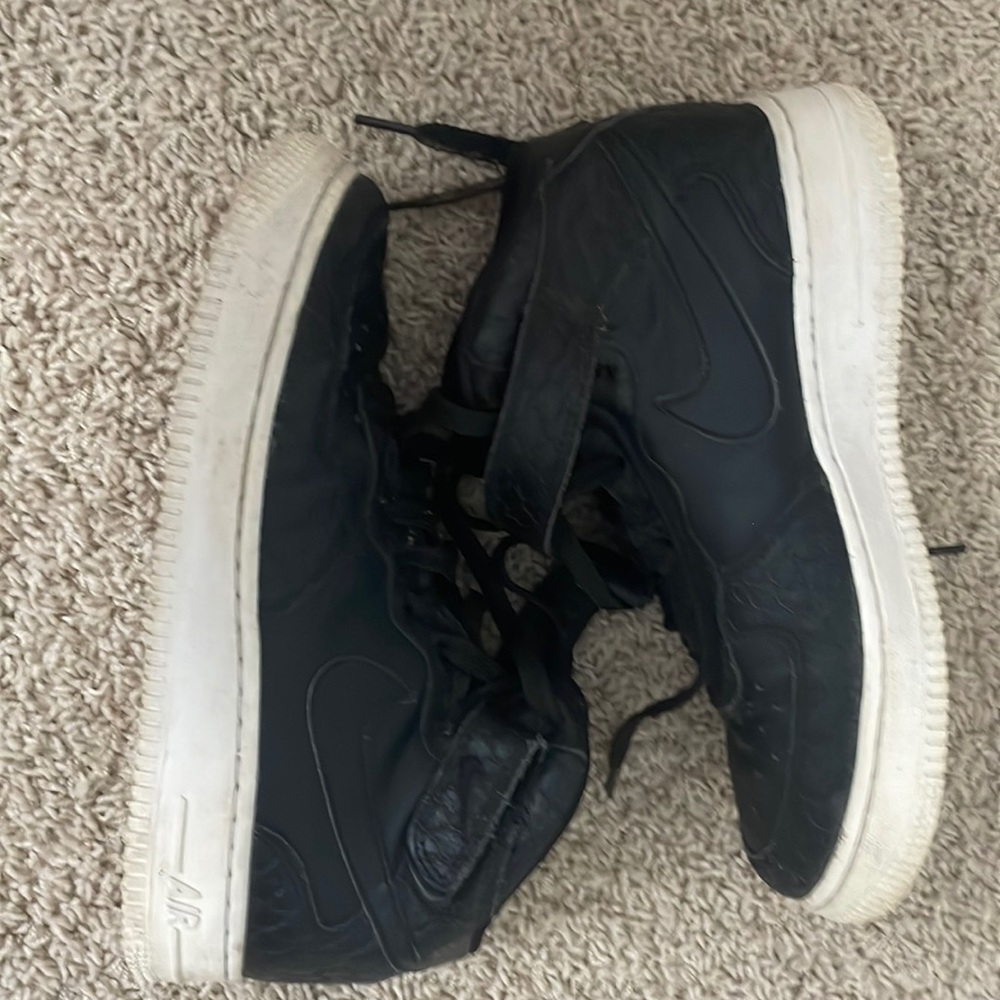 Black Nike high air force